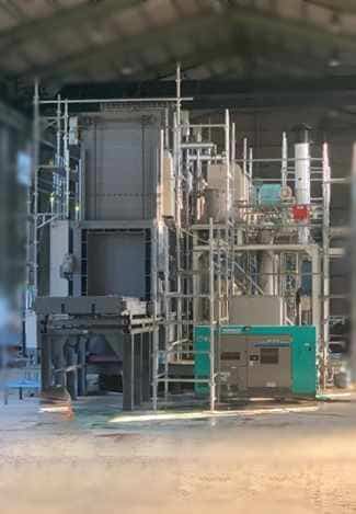連続油化装置の写真